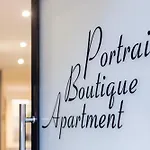 Portrait Boutique Valenza